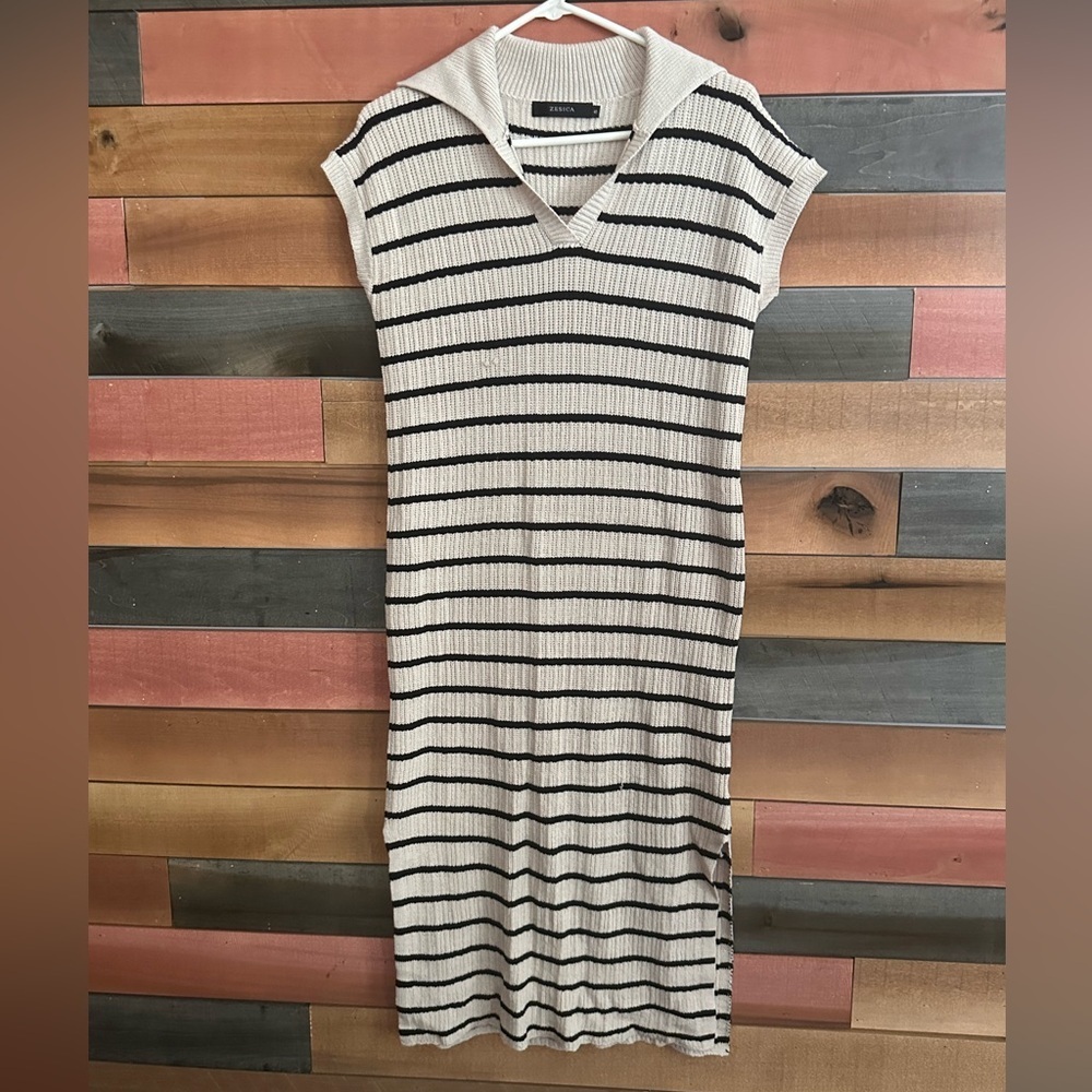Coastal Vibe sleeveless ribbed knit dress